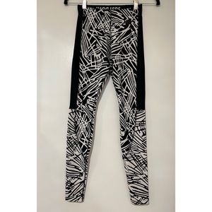 NIKE Zebra Print Athletic Tights - Size XS